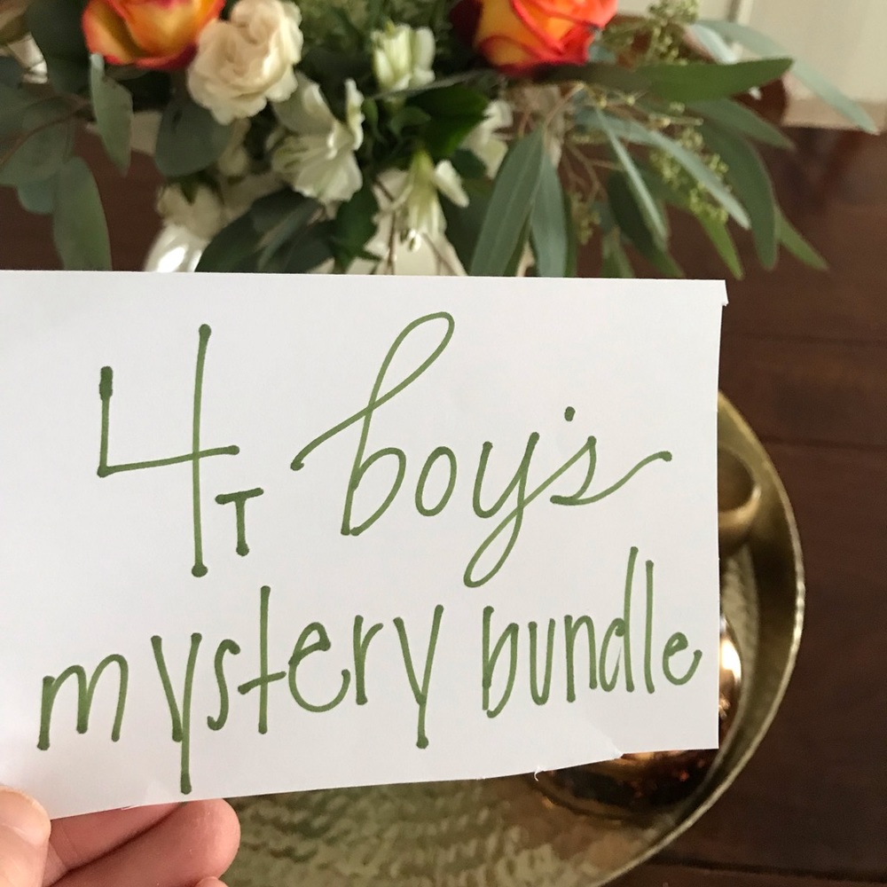 • 10 piece boy’s size 4 mystery bundle •